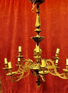 Lampadario Napoleone III° 1870 fusto in legno ebanizzato con fregi e bracci in metallo dorato h.cm.100 larg. cm.100